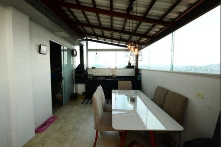 Apartamento à venda com 100m², 2 quartos e 1 vaga