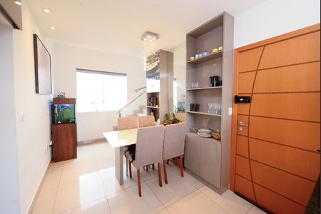 Apartamento à venda com 100m², 2 quartos e 1 vaga
