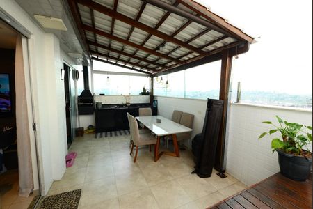 Apartamento à venda com 100m², 2 quartos e 1 vaga