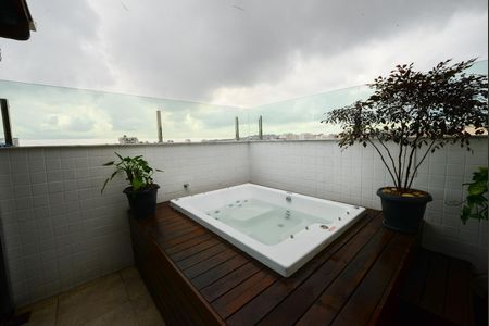 Apartamento à venda com 100m², 2 quartos e 1 vaga