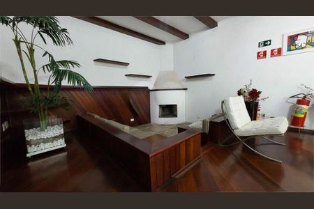 Casa à venda com 4 quartos, 400m² em Vila Alexandria, São Paulo