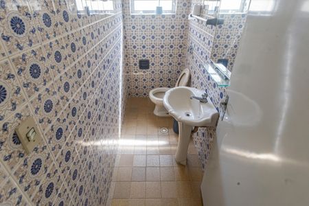 Casa à venda com 196m², 3 quartos e 2 vagasLavabo