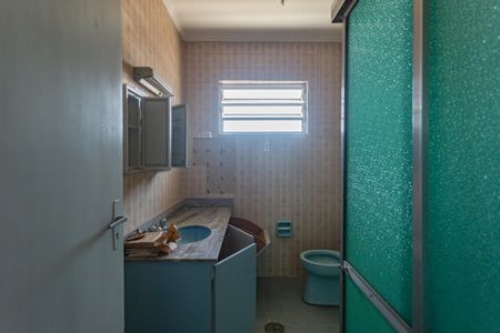 Casa à venda com 196m², 3 quartos e 2 vagasBanheiro Social