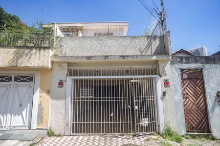 Casa à venda com 196m², 3 quartos e 2 vagasFachada