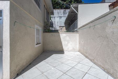 Casa à venda com 196m², 3 quartos e 2 vagasQuintal