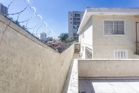 Casa à venda com 196m², 3 quartos e 2 vagasVaranda