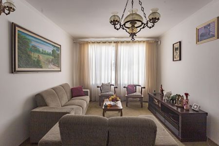 Casa à venda com 196m², 3 quartos e 2 vagasSala