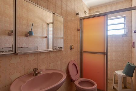 Casa à venda com 196m², 3 quartos e 2 vagasBanheiro da Suíte
