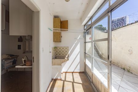 Casa à venda com 196m², 3 quartos e 2 vagasÁrea de Serviço