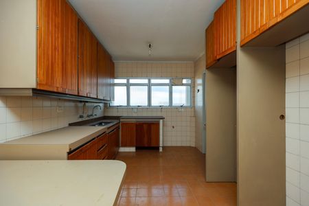 Apartamento à venda com 150m², 3 quartos e 2 vagasCozinha