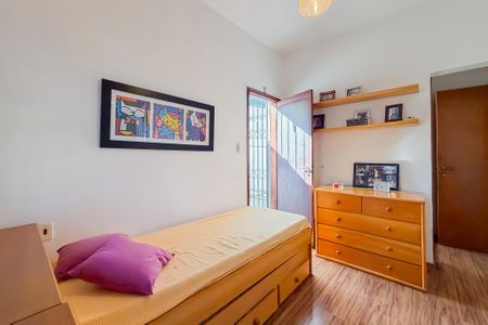 Casa à venda com 200m², 6 quartos e 4 vagasSuíte 1
