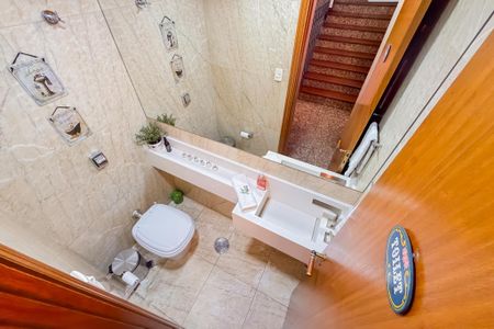 Casa à venda com 200m², 6 quartos e 4 vagasLavabo