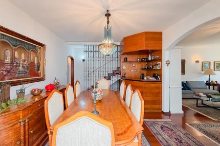 Casa à venda com 200m², 6 quartos e 4 vagasSala de Jantar