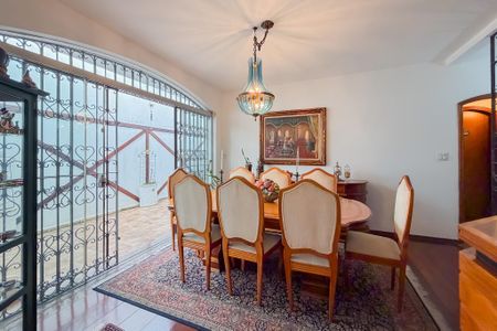 Casa à venda com 200m², 6 quartos e 4 vagasSala de Jantar