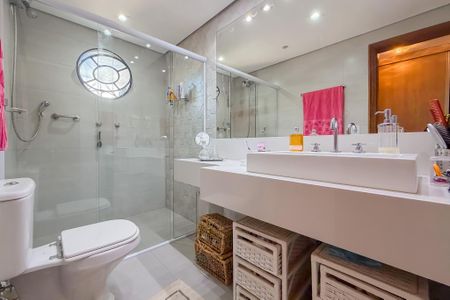 Casa à venda com 200m², 6 quartos e 4 vagasBanheiro da Suíte Master