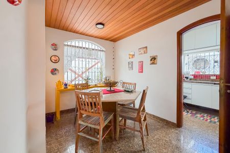 Casa à venda com 200m², 6 quartos e 4 vagasCozinha