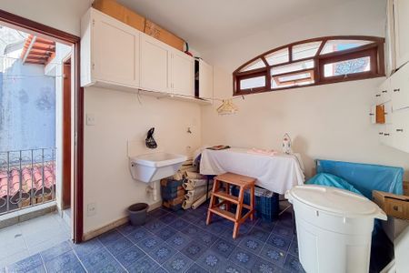 Casa à venda com 200m², 6 quartos e 4 vagasEdícula - Quarto 2