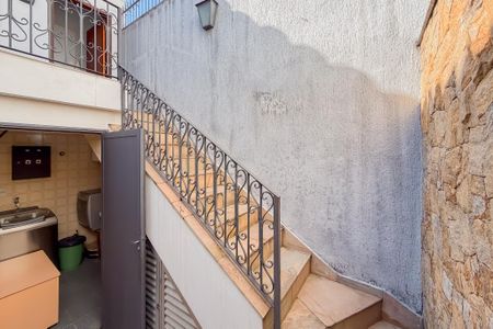 Casa à venda com 200m², 6 quartos e 4 vagasEdícula - Piso Superior