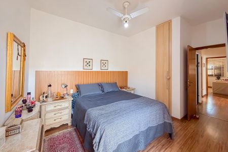 Casa à venda com 200m², 6 quartos e 4 vagasSuíte Master
