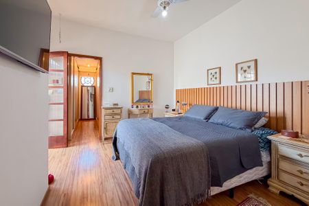 Casa à venda com 200m², 6 quartos e 4 vagasSuíte Master