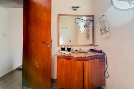 Casa à venda com 200m², 6 quartos e 4 vagasBanheiro da Suíte 1