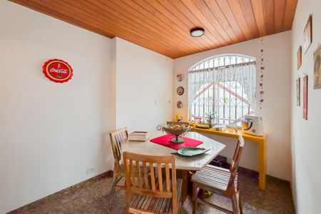 Casa à venda com 200m², 6 quartos e 4 vagasCozinha