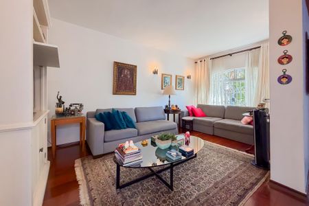 Casa à venda com 200m², 6 quartos e 4 vagasSala