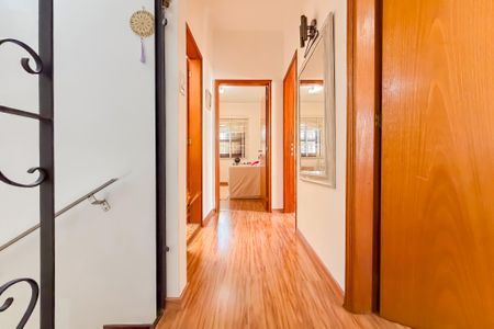 Casa à venda com 200m², 6 quartos e 4 vagasCorredor - Piso Superior
