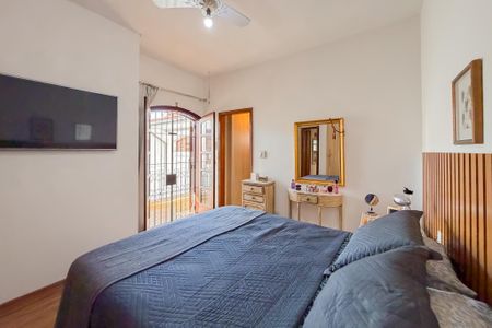 Casa à venda com 200m², 6 quartos e 4 vagasSuíte Master