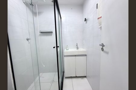 Banheiro de kitnet/studio para alugar com 1 quarto, 27m² em Mooca, São Paulo