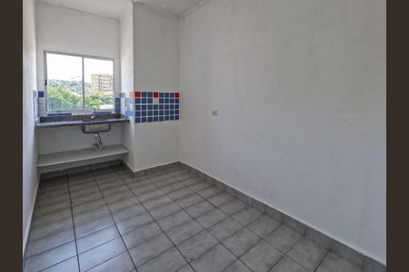 Casa para alugar com 60m², 1 quarto e sem vaga