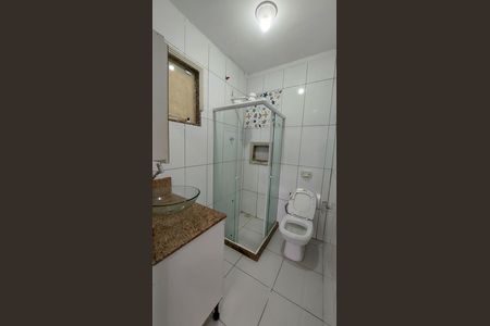 Banheiro da Suíte 1 de casa para alugar com 2 quartos, 147m² em Nova Piam, Belford Roxo