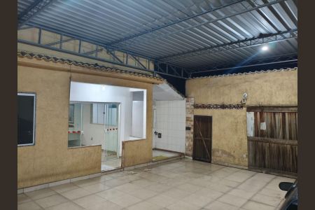 Garagem de casa para alugar com 2 quartos, 147m² em Nova Piam, Belford Roxo