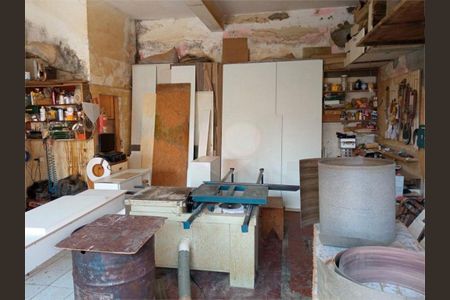 Casa à venda com 4 quartos, 250m² em Jardim Oriental, São Paulo