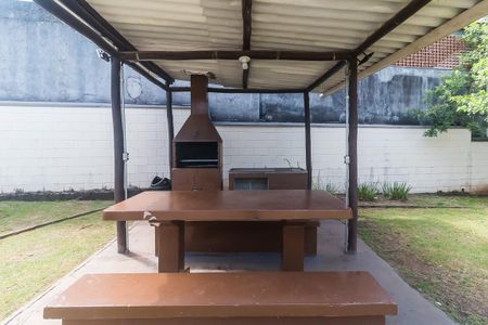 Apartamento para alugar com 40m², 2 quartos e 1 vagaÁrea comum - Churrasqueira