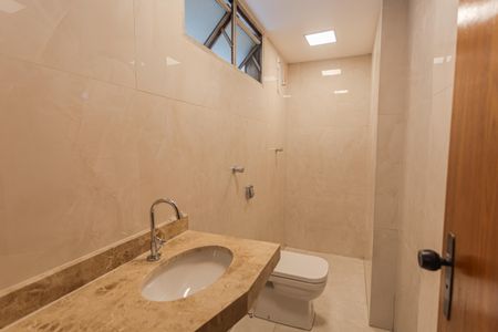 Apartamento à venda com 190m², 3 quartos e 3 vagasBanheiro da Suíte