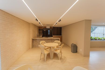Apartamento à venda com 190m², 3 quartos e 3 vagasÁrea comum - Salão de festas