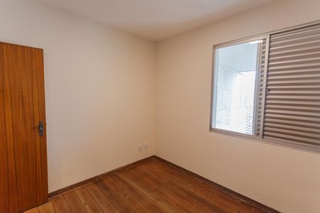 Apartamento à venda com 190m², 3 quartos e 3 vagasQuarto 2