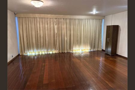 Apartamento à venda com 4 quartos, 320m² em Icaraí, Niterói