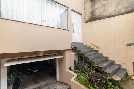 Casa para alugar com 375m², 4 quartos e 6 vagasEntrada 