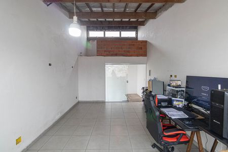 Casa para alugar com 375m², 4 quartos e 6 vagasSótão