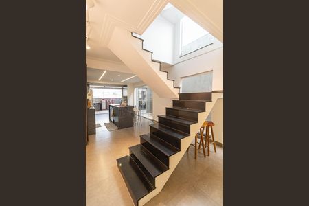 Casa para alugar com 375m², 4 quartos e 6 vagasCozinha 