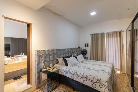 Casa para alugar com 375m², 4 quartos e 6 vagasSuíte 