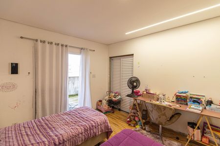 Casa para alugar com 375m², 4 quartos e 6 vagasQuarto 1