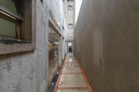 Casa para alugar com 375m², 4 quartos e 6 vagasCorredor