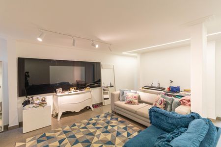 Casa para alugar com 375m², 4 quartos e 6 vagasSala