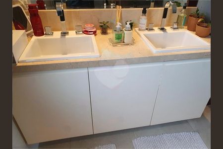 Apartamento à venda com 180m², 3 quartos e 2 vagas