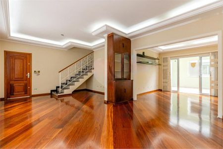 Casa à venda com 3 quartos, 170m² em Chácara Santo Antônio (Zona Sul), São Paulo