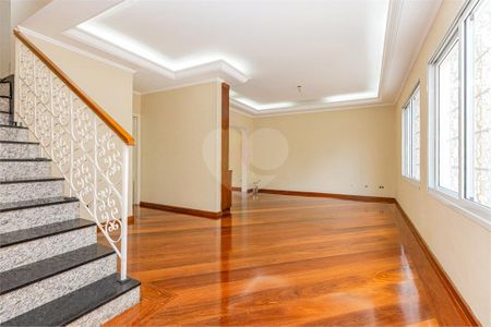 Casa à venda com 170m², 3 quartos e 4 vagas