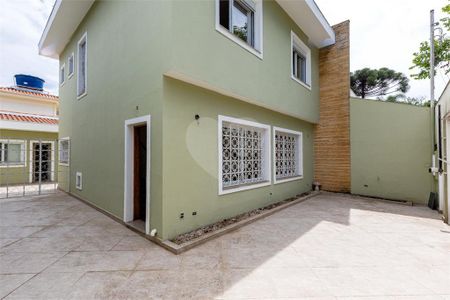 Casa à venda com 170m², 3 quartos e 4 vagas